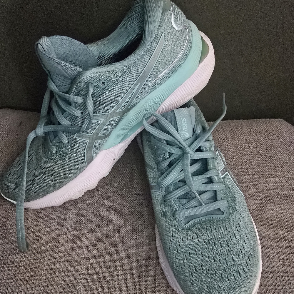 ASICS Women's Gel-Nimbus 24 Running Shoes - Teal